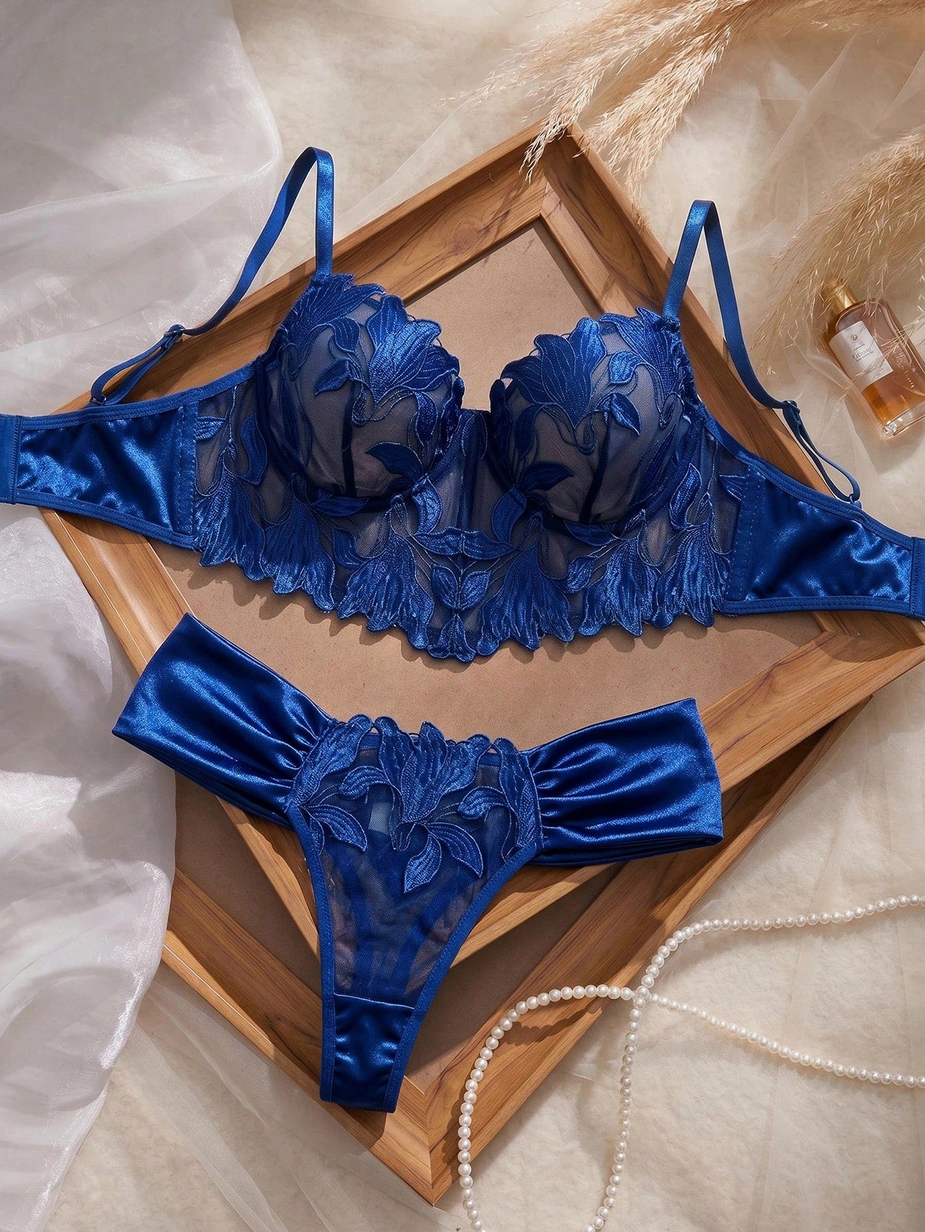 Bridal Lingerie Set Lace Satin Fabric + Floral Lace Embroidery Bustier Bra Low-Waist Ruched Panty