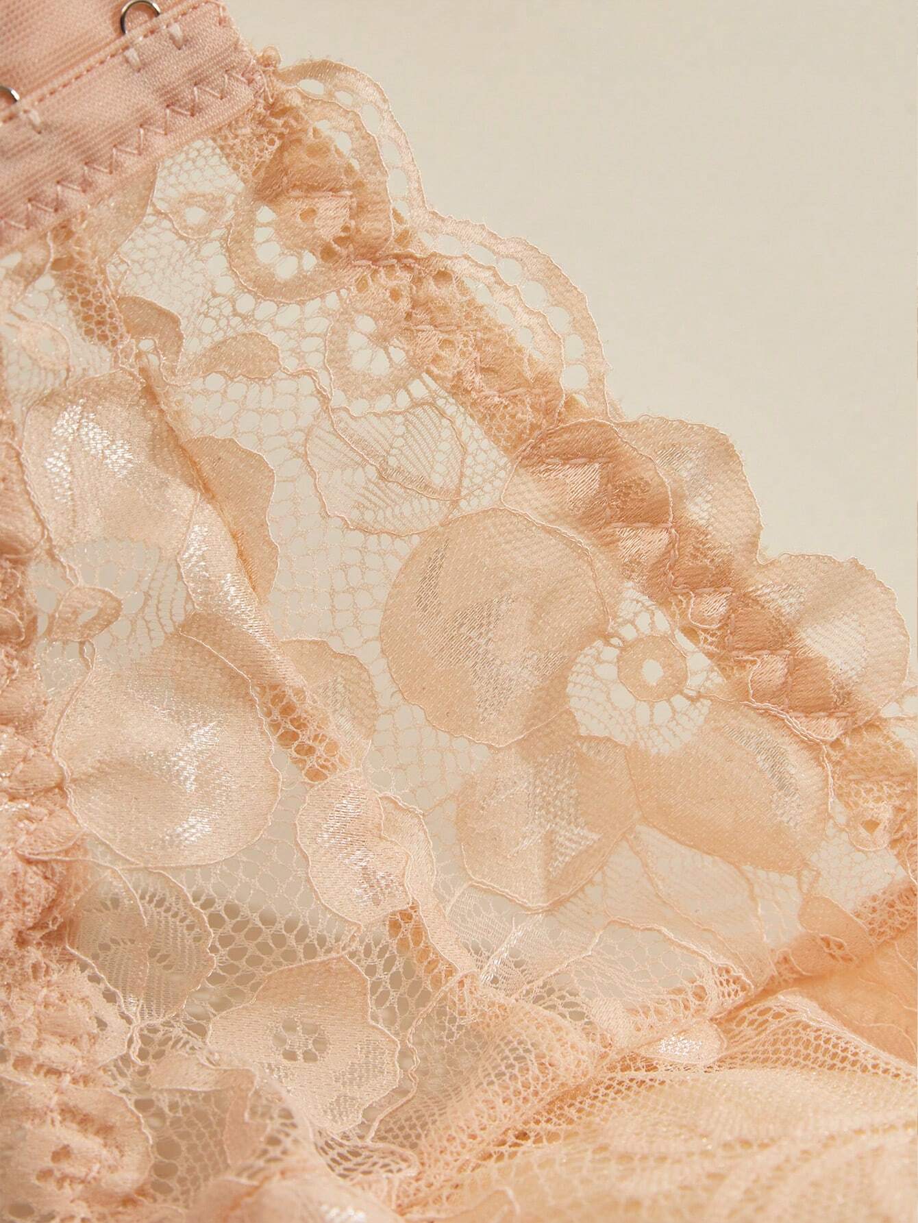 Buy 1 Get 1 Free 6 Piece Set Strapless Lace Bra